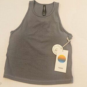 Vuori pose tank